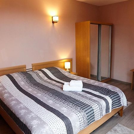 Apartament Rozelor Брашов Экстерьер фото