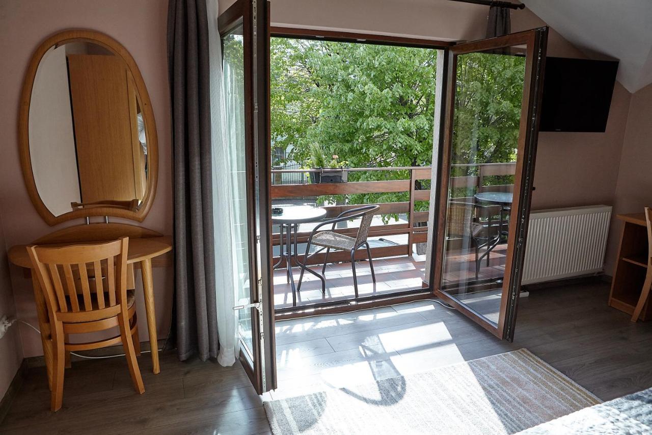 Apartament Rozelor Брашов Экстерьер фото