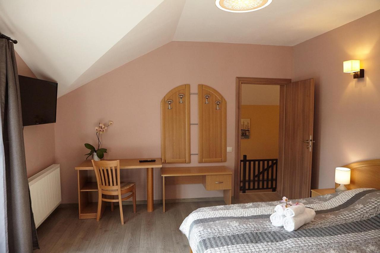 Apartament Rozelor Брашов Экстерьер фото