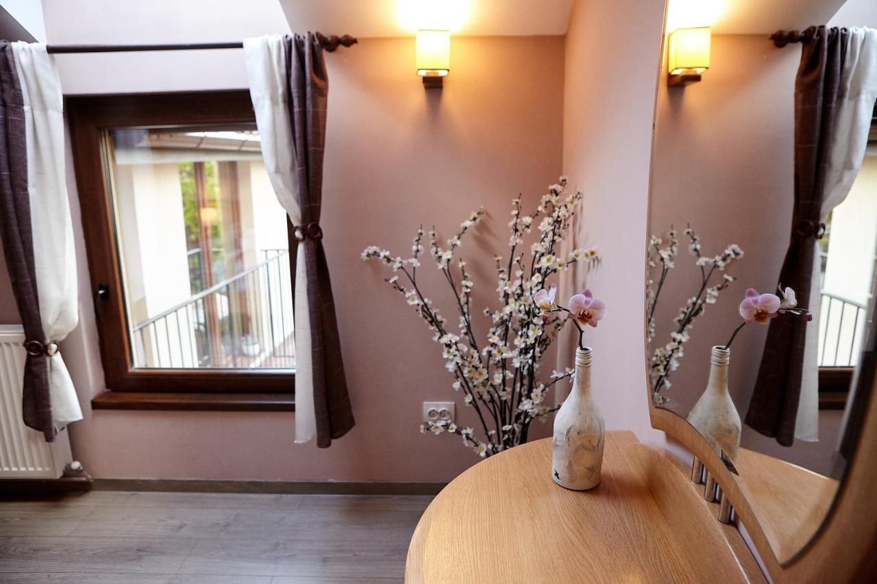 Apartament Rozelor Брашов Экстерьер фото
