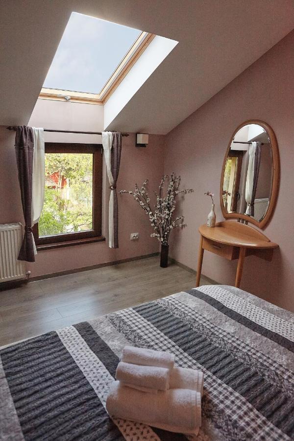 Apartament Rozelor Брашов Экстерьер фото