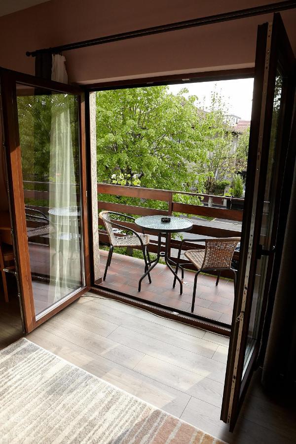 Apartament Rozelor Брашов Экстерьер фото